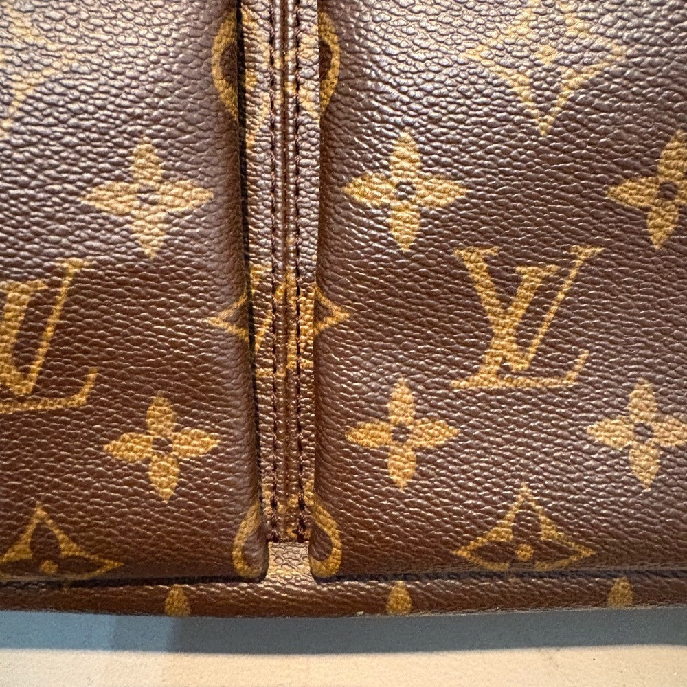 Louis Vuitton Monogram Canvas Shoulder Bag with Tan Leather Straps - Picture 6 of 16